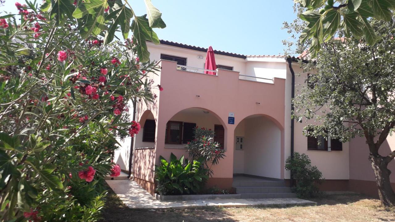 Apartmani Mia Ližnjan 외부 사진