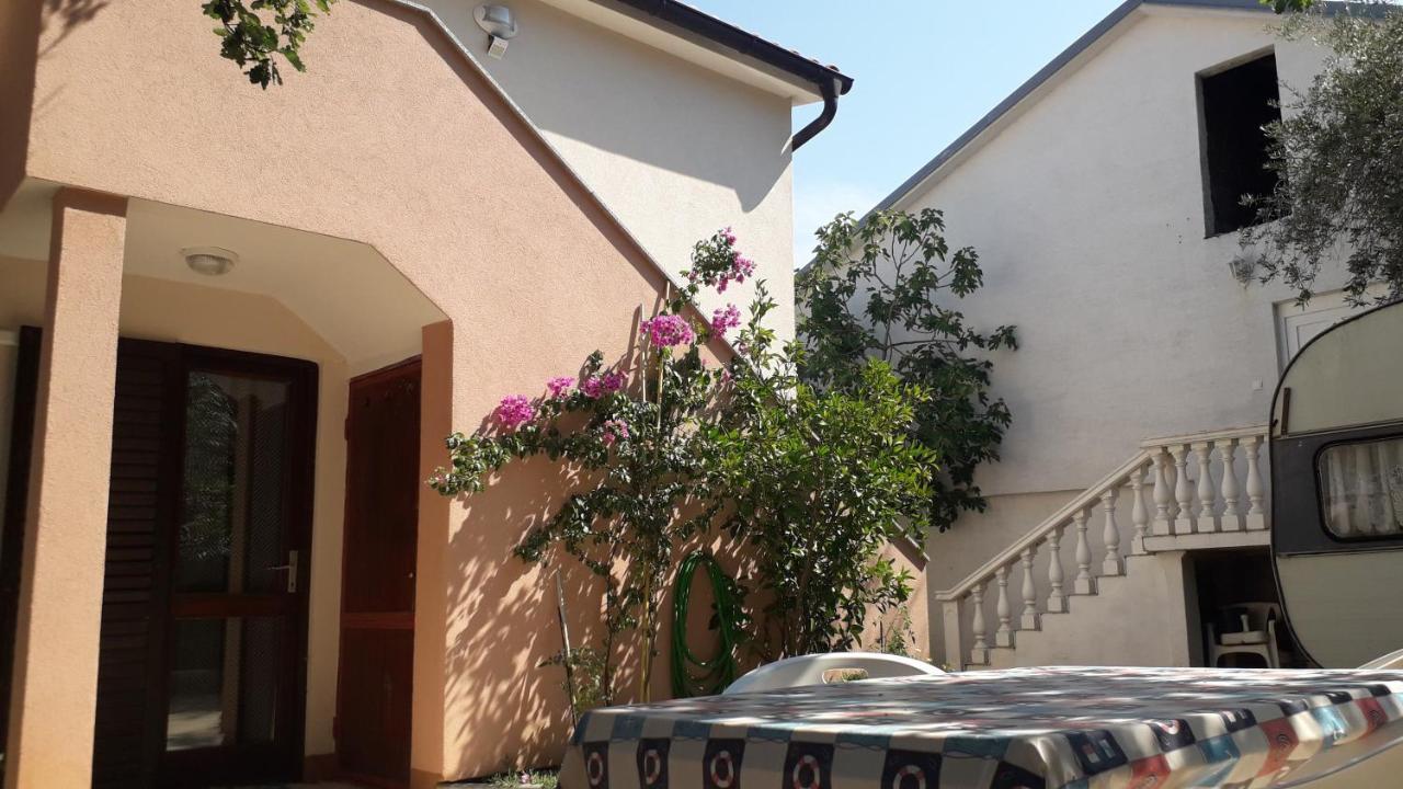 Apartmani Mia Ližnjan 외부 사진