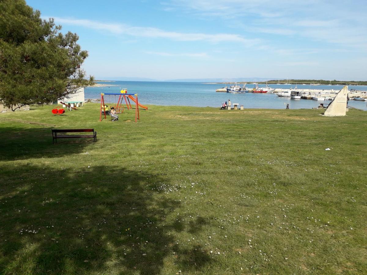 Apartmani Mia Ližnjan 외부 사진